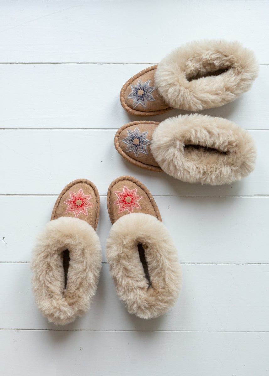 Women's Sheepskin Moccasin Slippers – Estrella – Beige/Red
