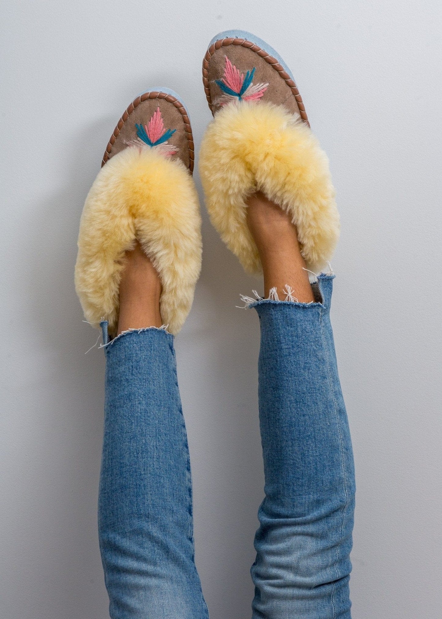 Women's Sheepskin Moccasin Slippers – Sand/Pepto Pink