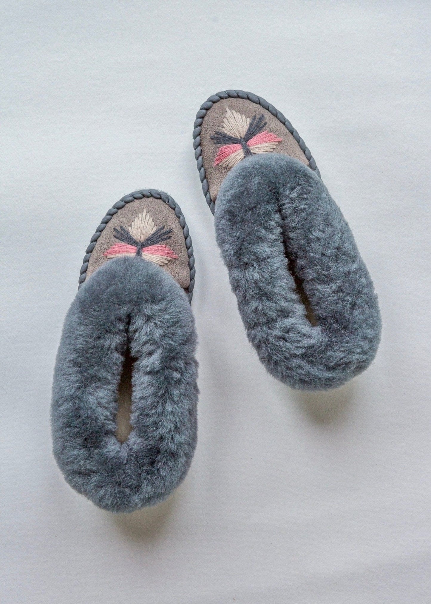 Women's Sheepskin Moccasin Slippers – Winter Sky